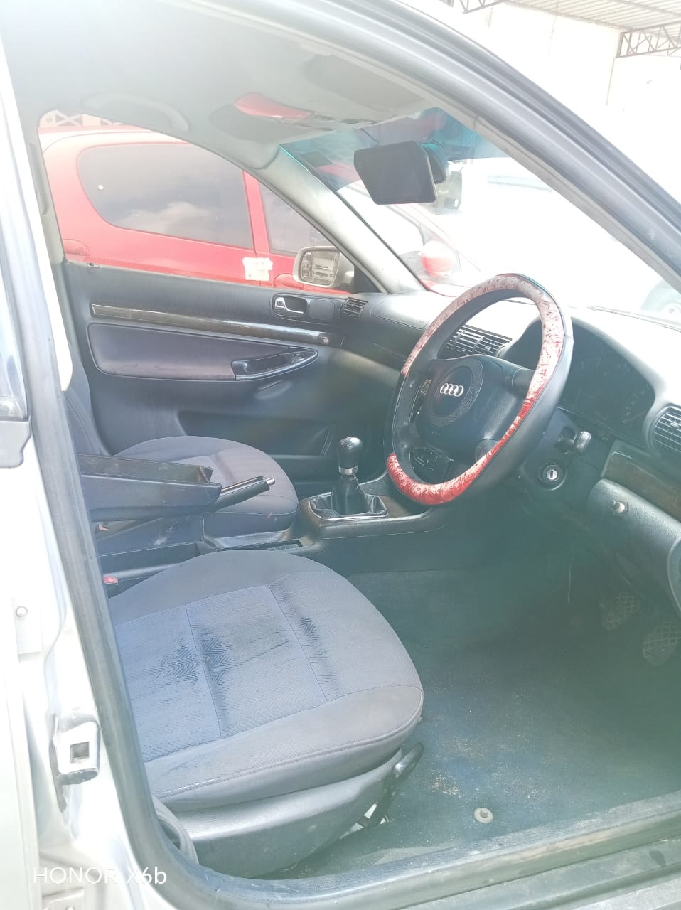 2001 CAR FOR SALE