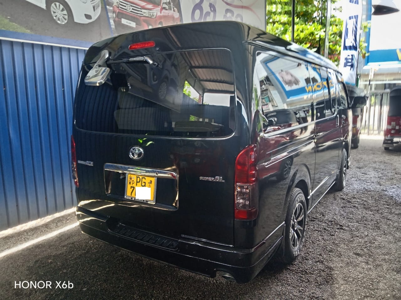 2011 VAN FOR SALE