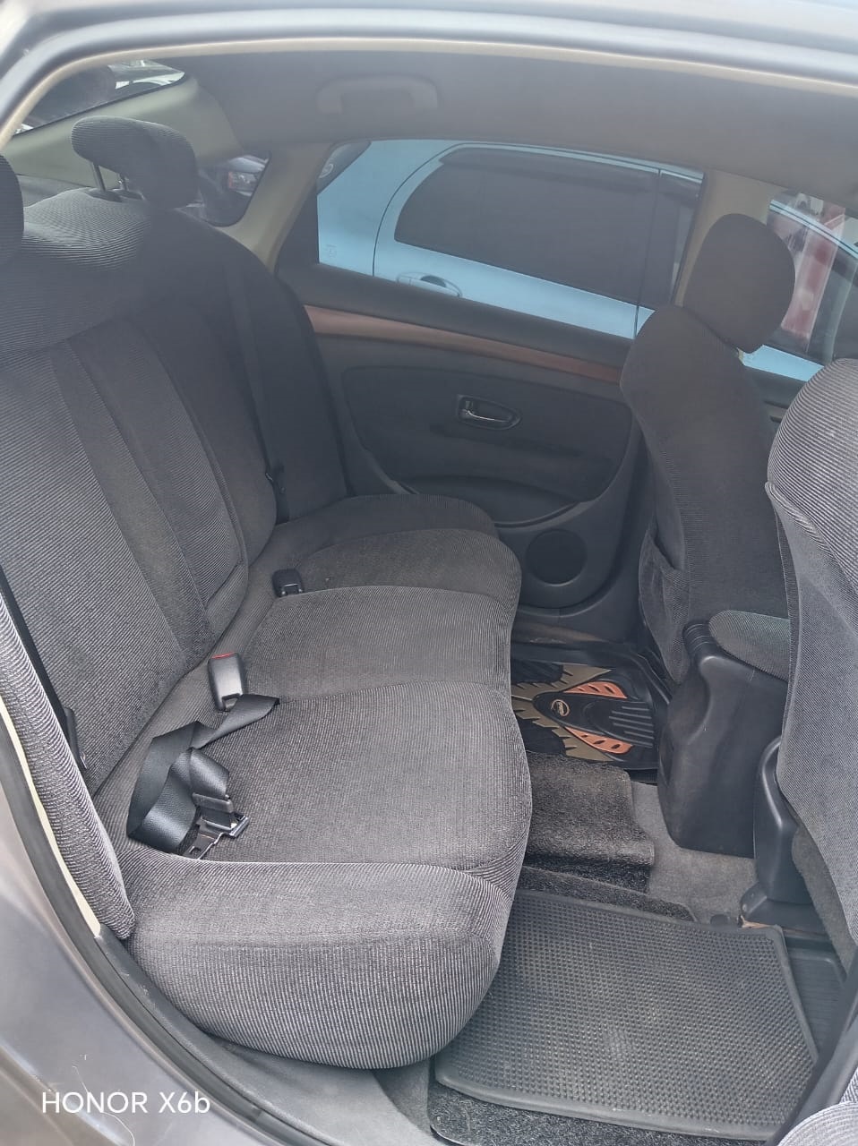 2010 CAR FOR SALE